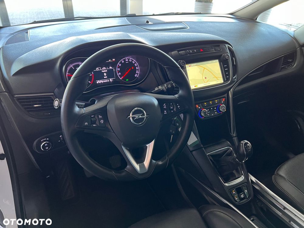 Opel Zafira - 13