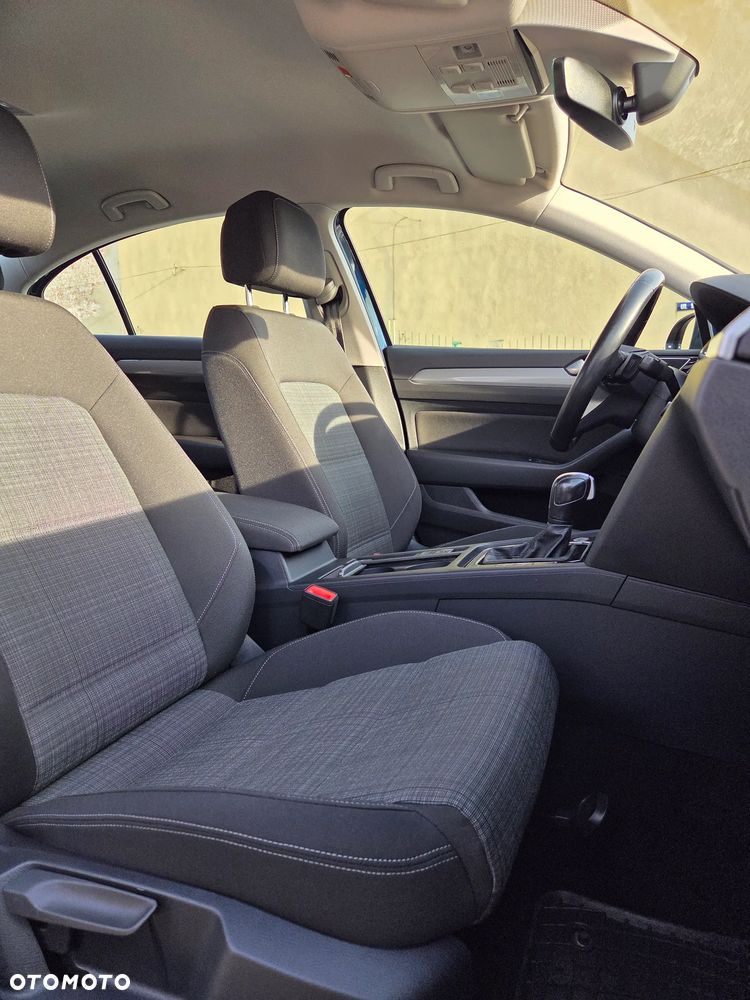Volkswagen Passat 2.0 TDI EVO Business DSG - 14