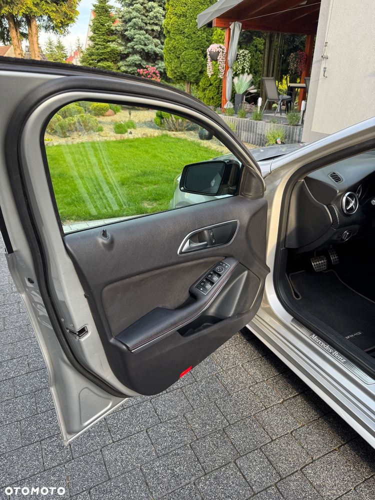 Mercedes-Benz Klasa A 180 d 7G-DCT AMG Line - 10