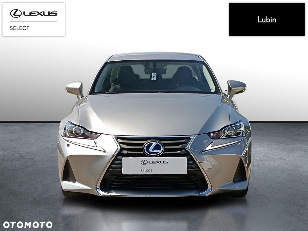 Lexus IS - 9