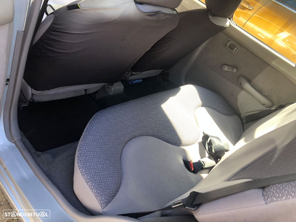 Nissan Micra 1.5 D Luxury - 6