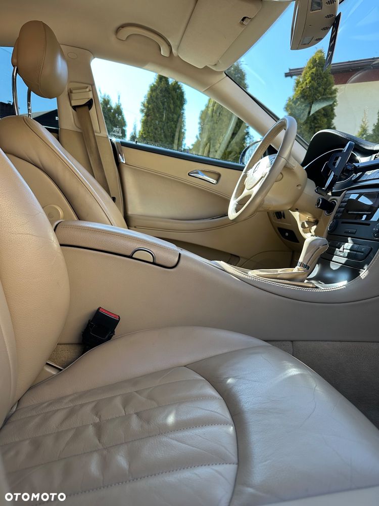 Mercedes-Benz CLS - 14