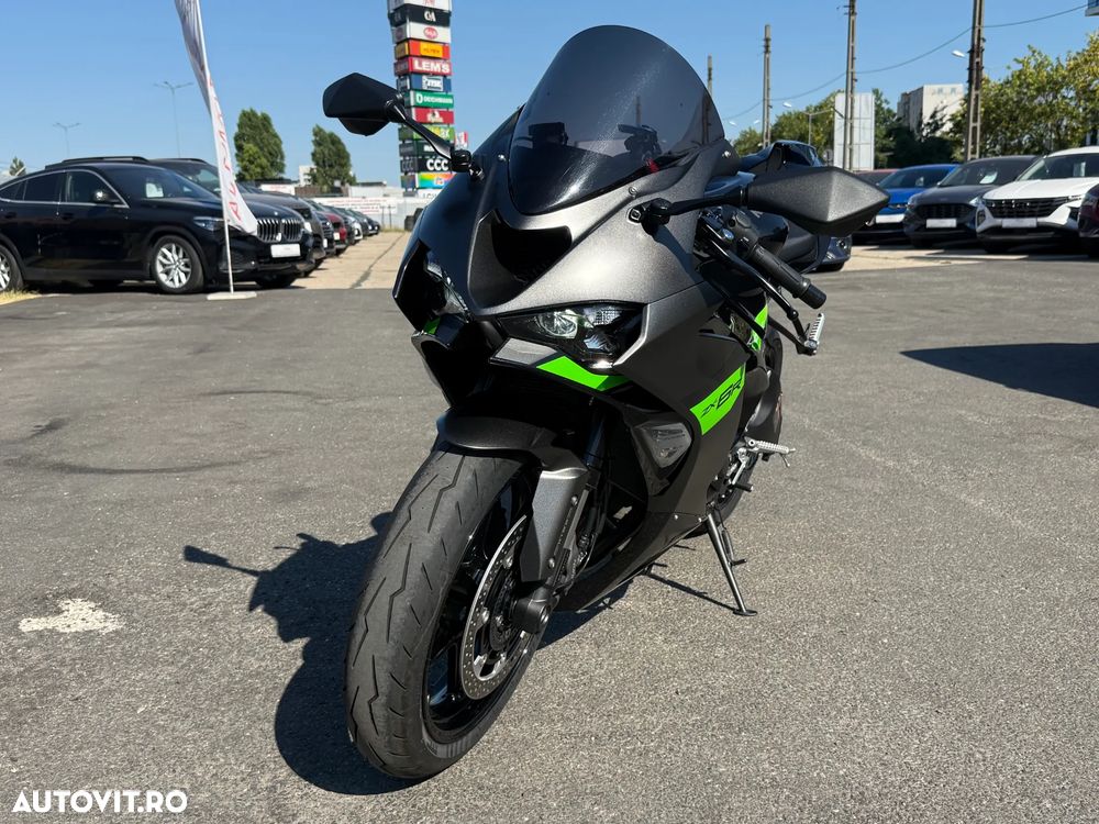 Kawasaki ZX-6R Ninja - 14