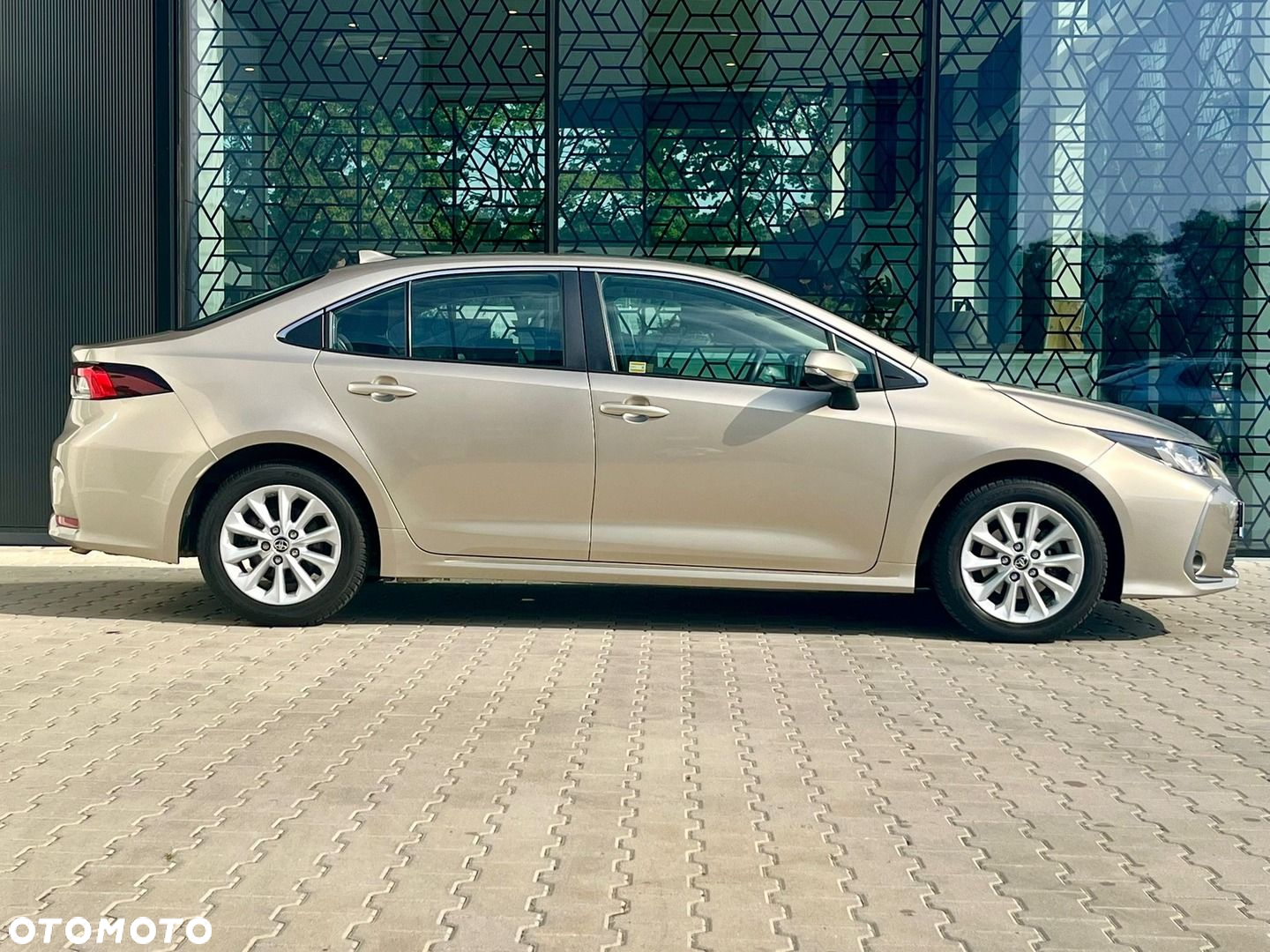 Toyota Corolla - 4
