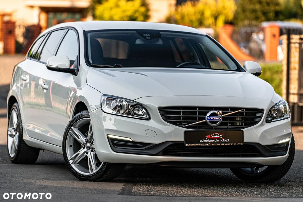 Volvo V60 D3 Kinetic - 12