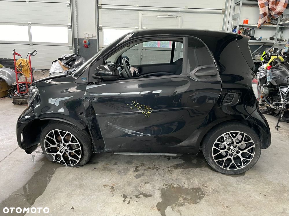 Smart Fortwo EQ Brabus Style - 6