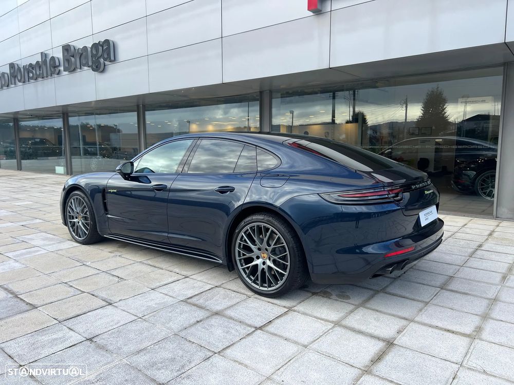 Porsche Panamera 4 E-Hybrid - 3