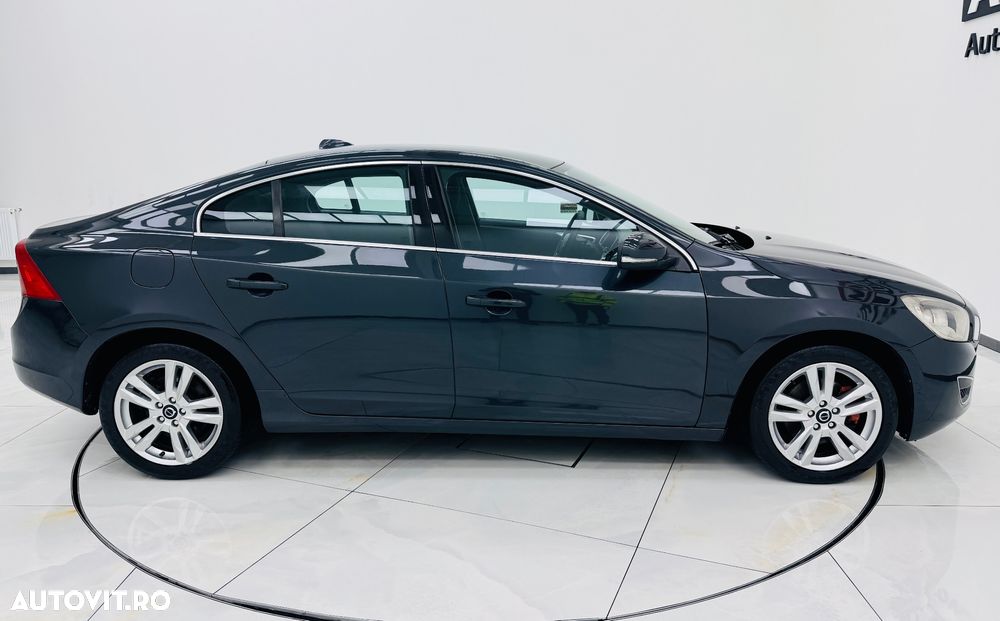 Volvo S60 D3 Geartronic Momentum - 32