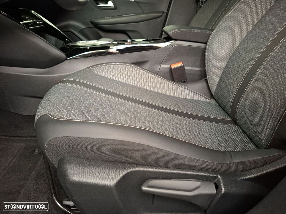 Peugeot e-208 50 kWh Allure - 27