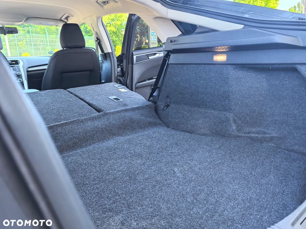 Ford Mondeo 2.0 TDCi Ambiente - 24