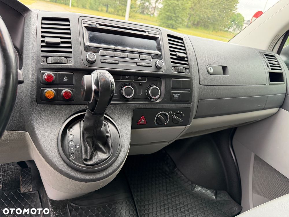 Volkswagen Transporter - 15