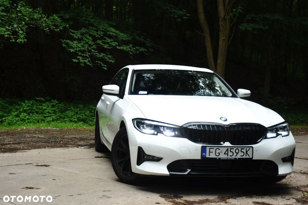 BMW Seria 3 320i - 5