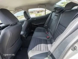 Lexus IS 300H Executive - 8