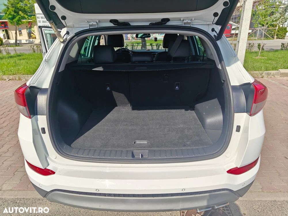 Hyundai Tucson 2.0 CRDI 4WD Automatik Premium - 14