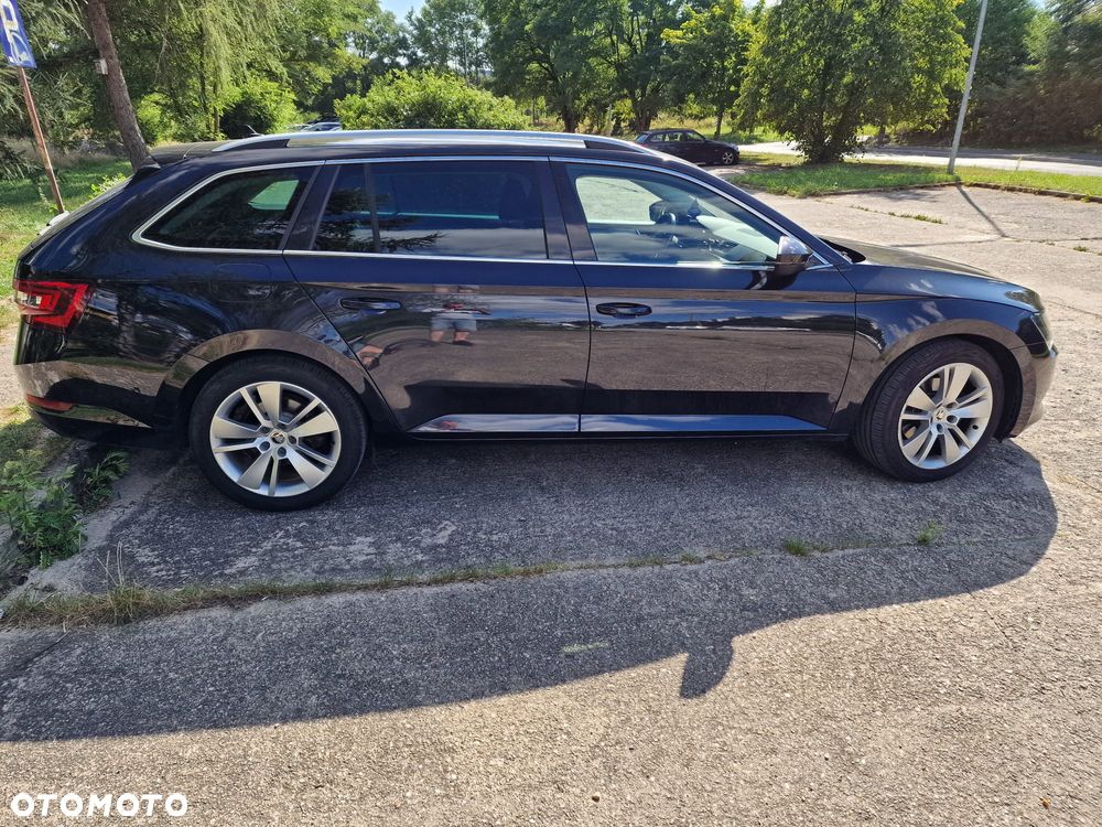 Skoda Superb 2.0 TDI DSG Ambition - 18