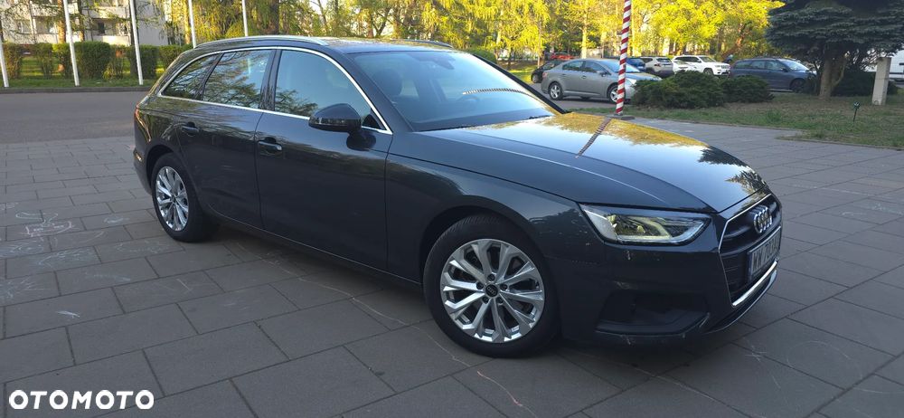 Audi A4 Avant 30 TDI S tronic - 1