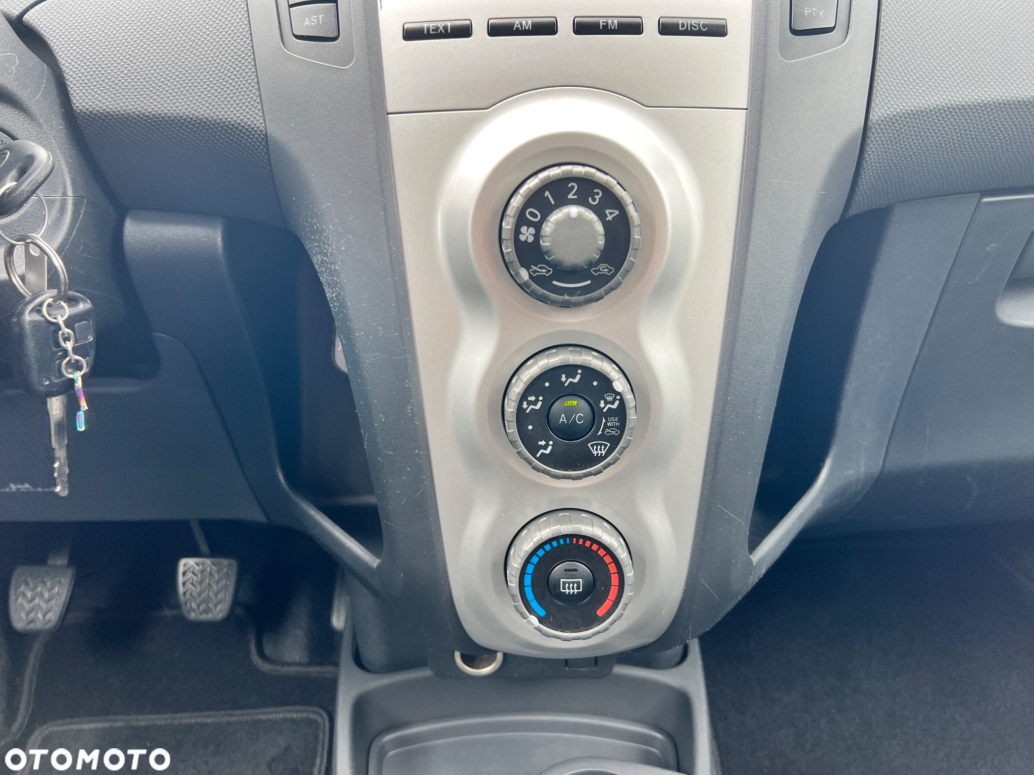 Toyota Yaris 1.0 Active - 29