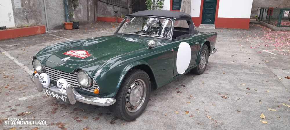Triumph TR4 - 7