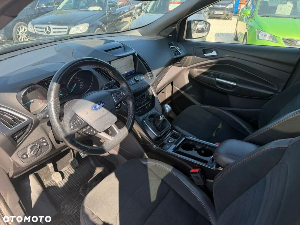 Ford Kuga 2.0 TDCi AWD ST-Line - 14