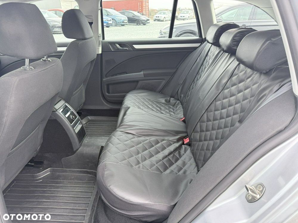 Skoda Superb 1.6 TDI Business - 15