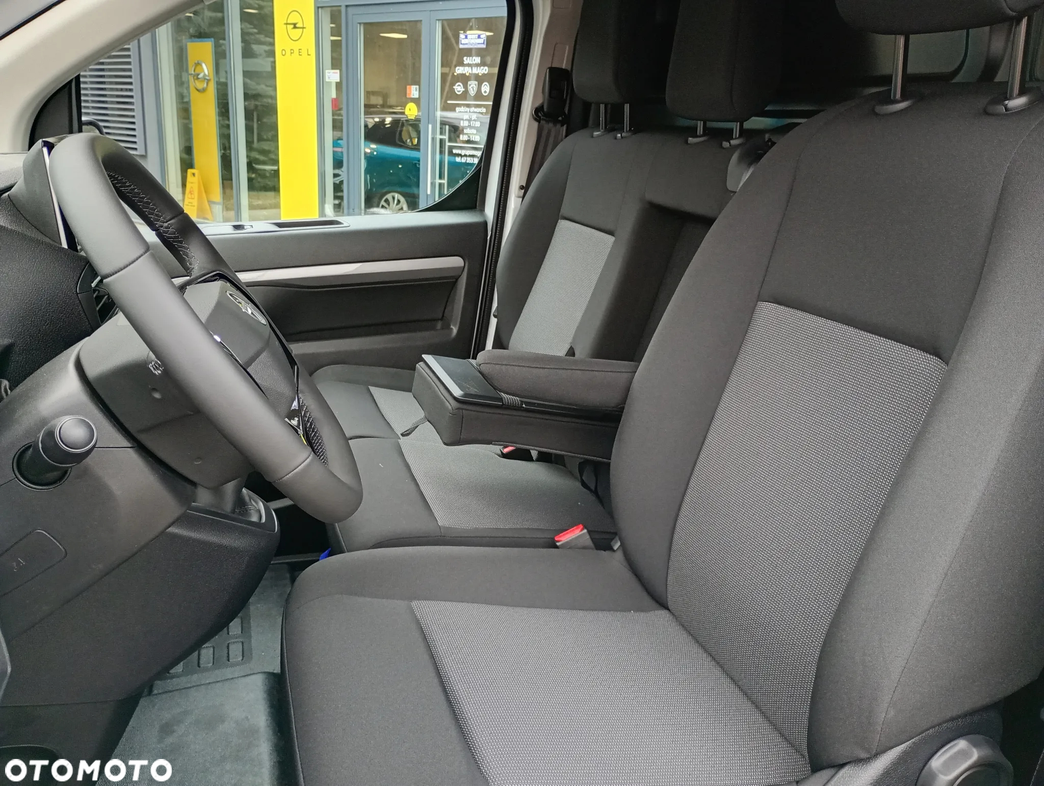 Opel Vivaro - 16