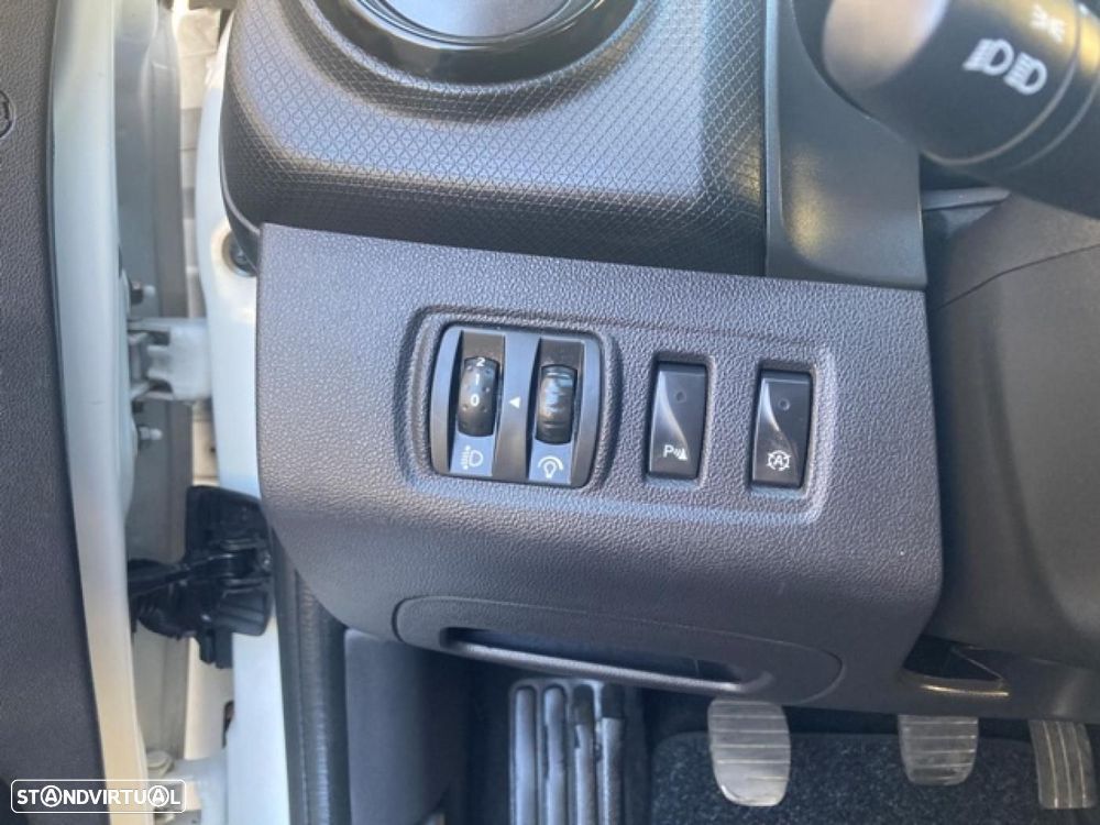 Renault Clio Energy dCi 90 Start & Stop LIMITED 2018 - 16