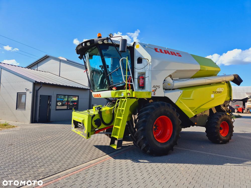 Claas TUCANO 440 450 420 430 320 V660 600 560 JOHN DEERE New Holland - 1