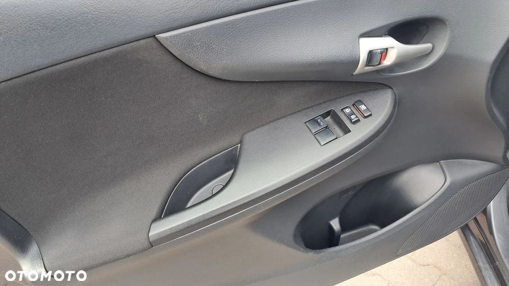 Toyota Corolla 1.6 Luna - 18