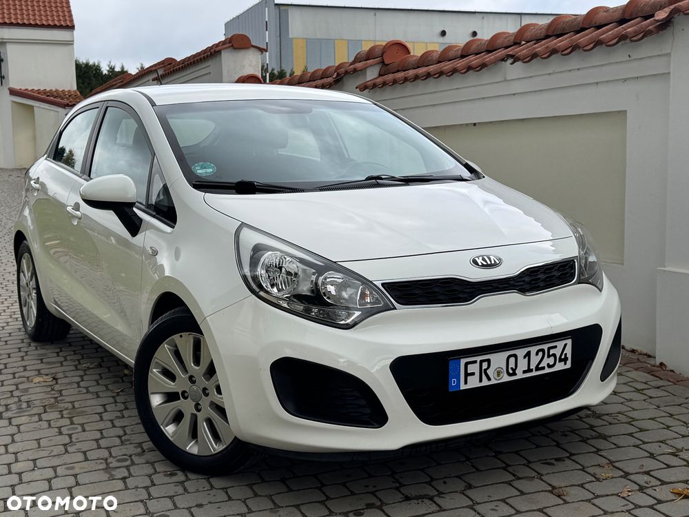 Kia Rio - 11