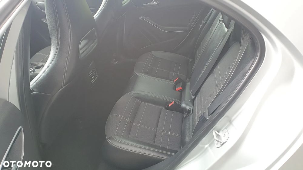 Mercedes-Benz Klasa A 180 Activity Edition - 9
