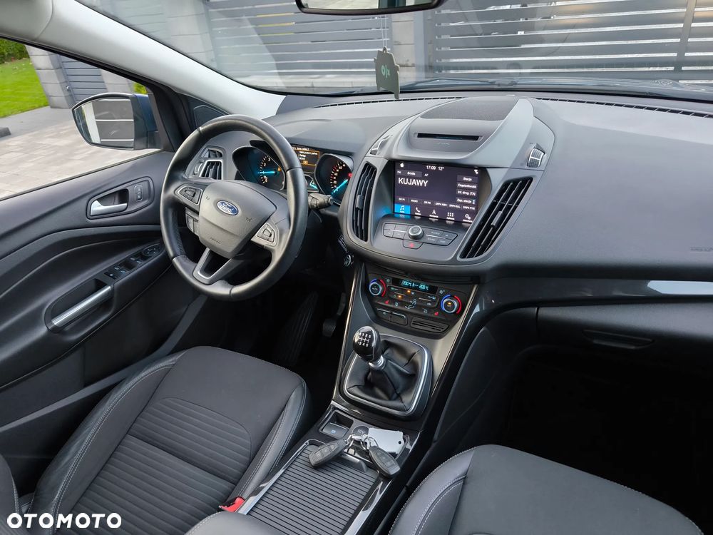Ford Kuga - 17