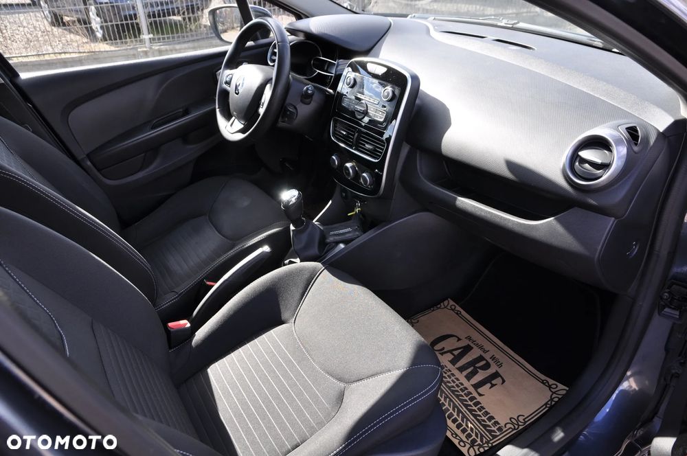 Renault Clio 1.2 16V 75 LIMITED - 9
