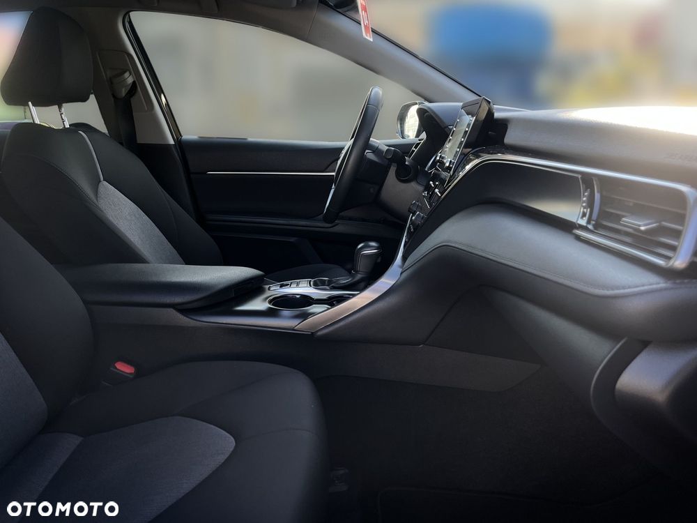 Toyota Camry - 9