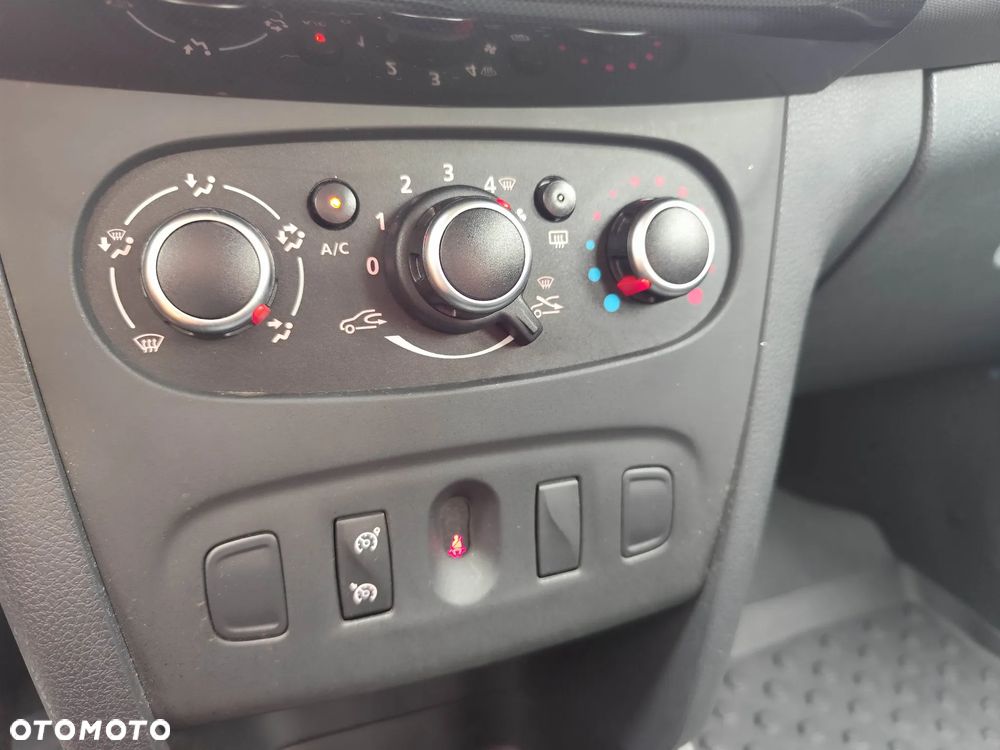 Dacia Sandero SCe 75 Acces - 15