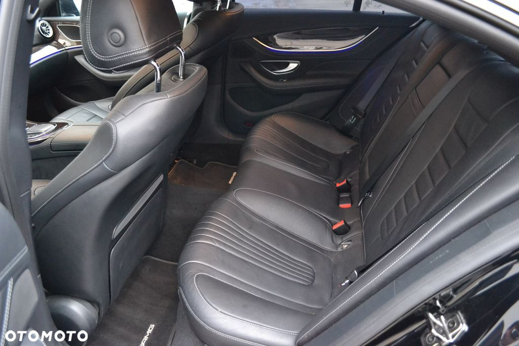 Mercedes-Benz CLS - 11