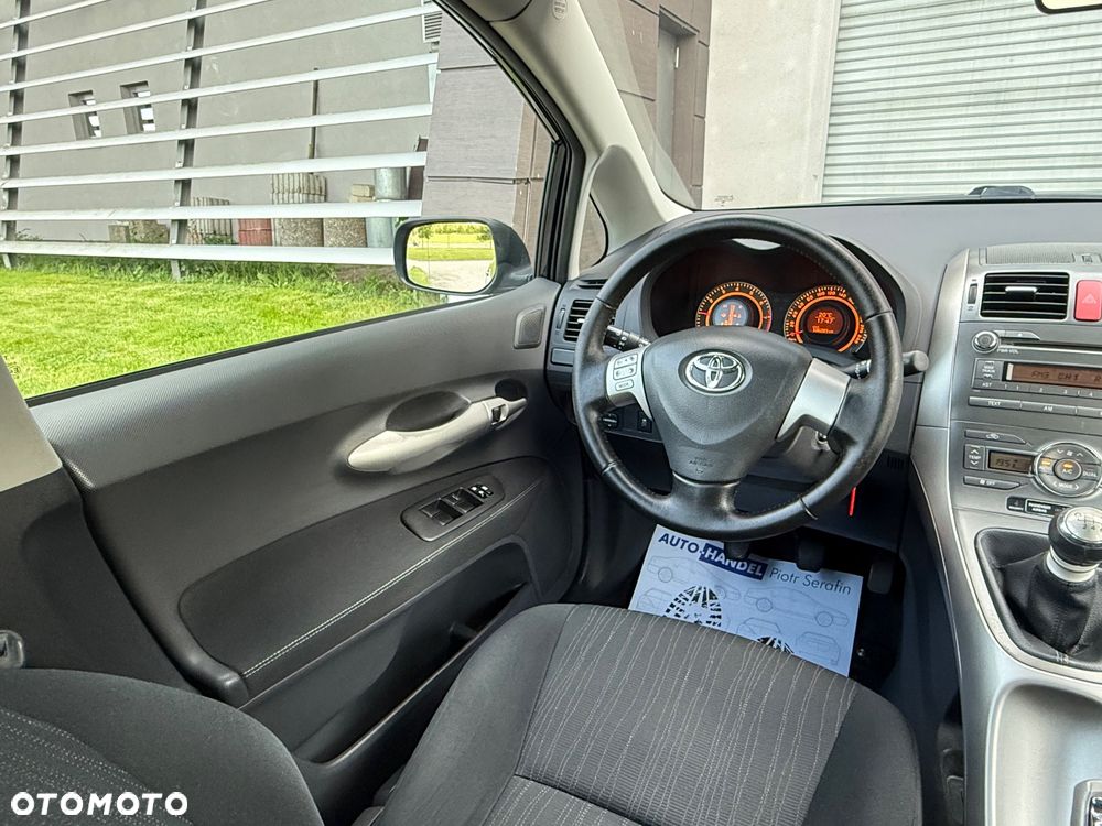 Toyota Auris - 23