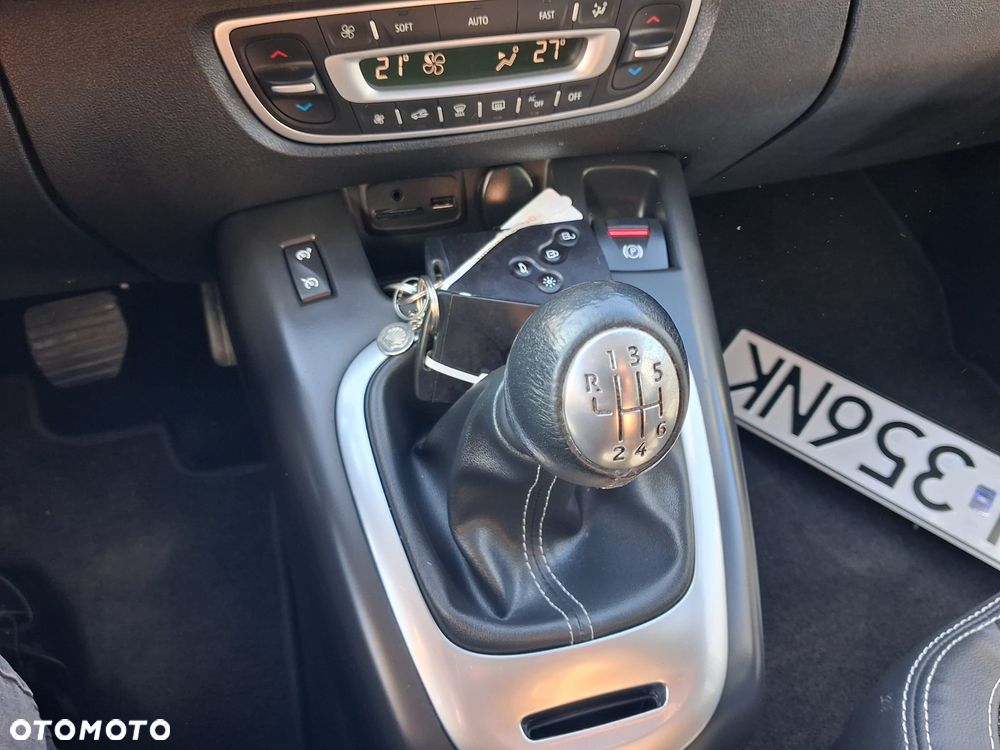 Renault Grand Scenic ENERGY TCe 130 BOSE EDITION - 31