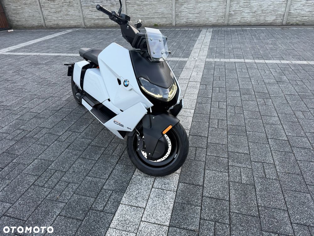 BMW CE 04 - 17
