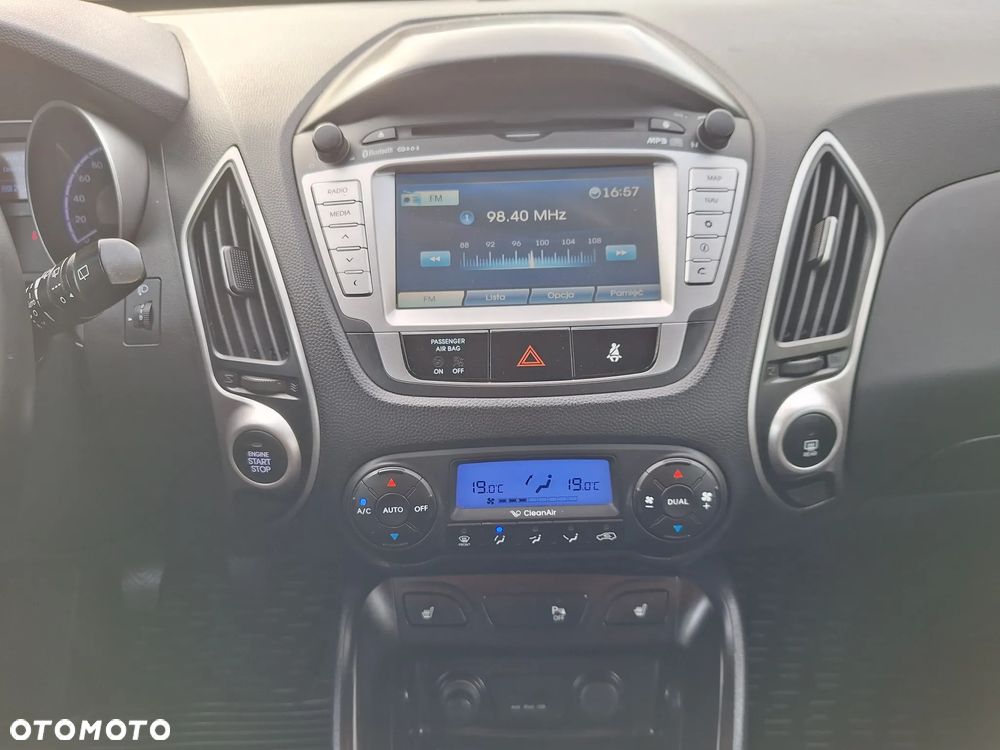 Hyundai ix35 1.7 CRDi 2WD blue Finale Silver - 26