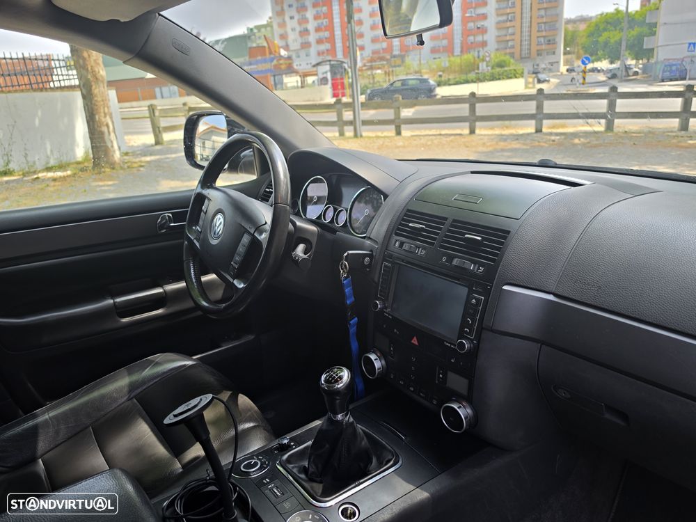 VW Touareg 3.0 TDI V6 - 22