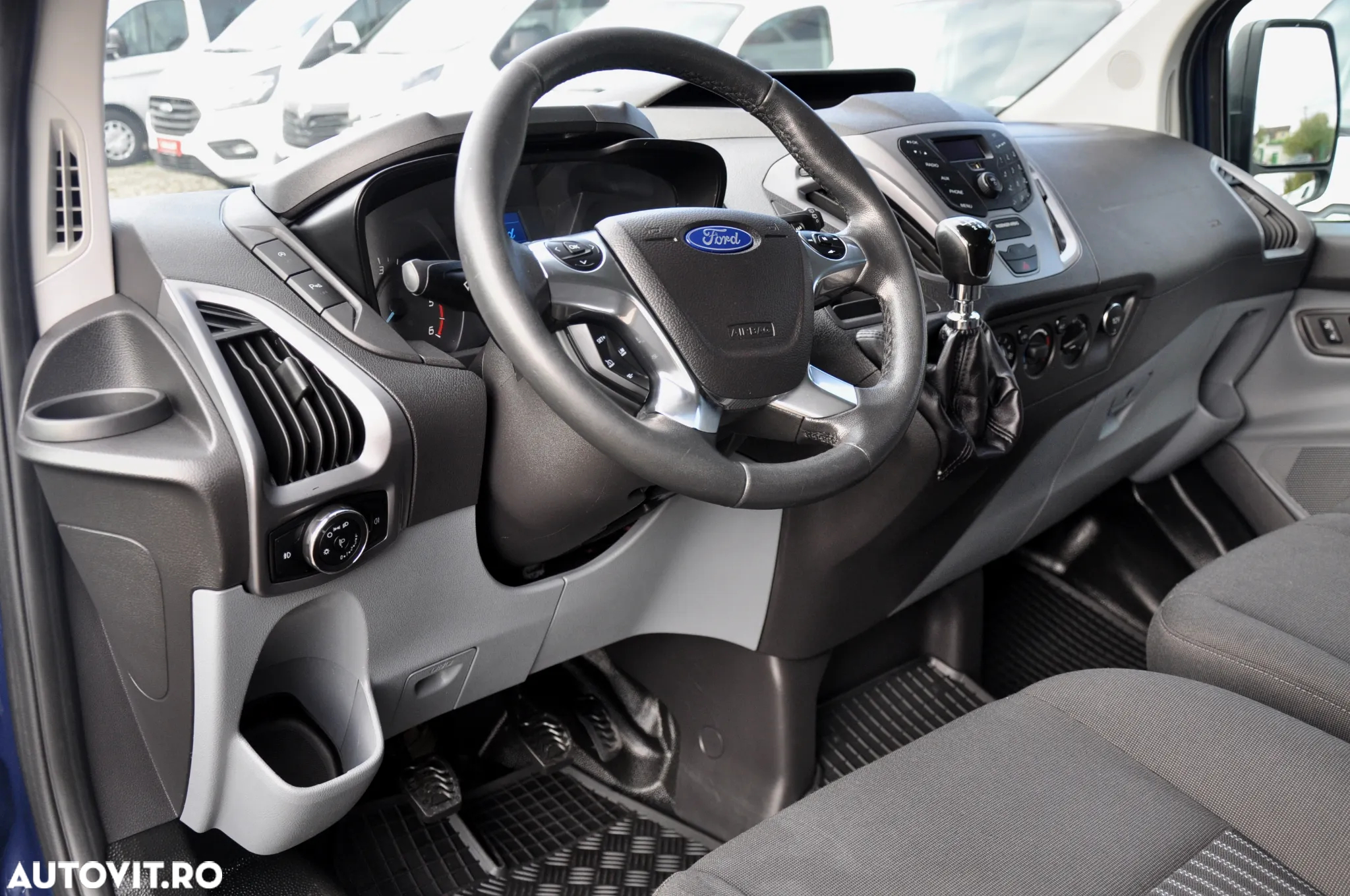 Ford Transit Custom Kombi 9 Locuri - 15