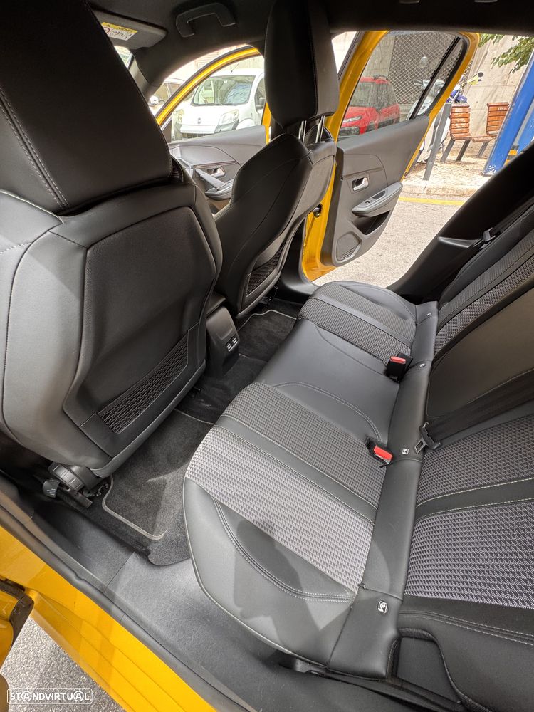 Peugeot e-208 GT Pack - 13