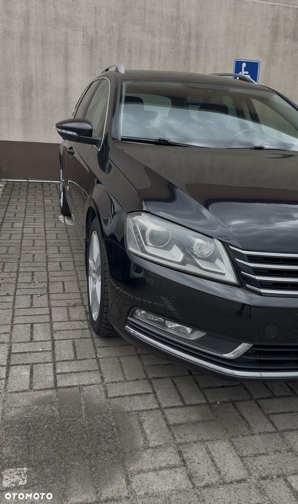 Volkswagen Passat 2.0 TDI DPF DSG Sportline - 24