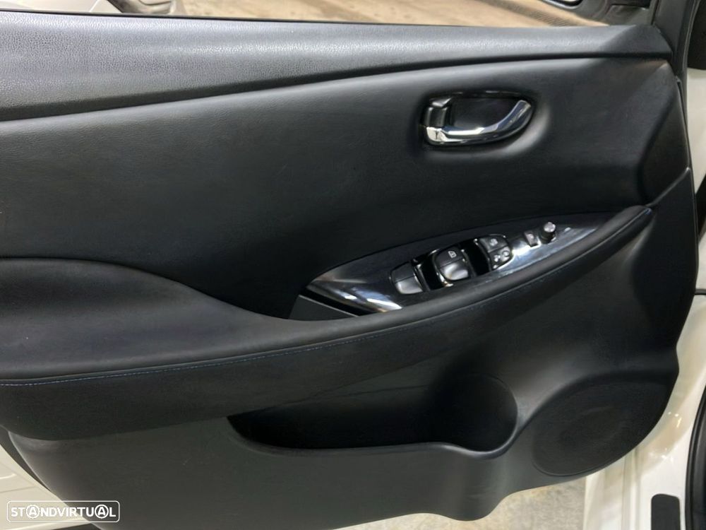 Nissan Leaf N-Connecta - 21