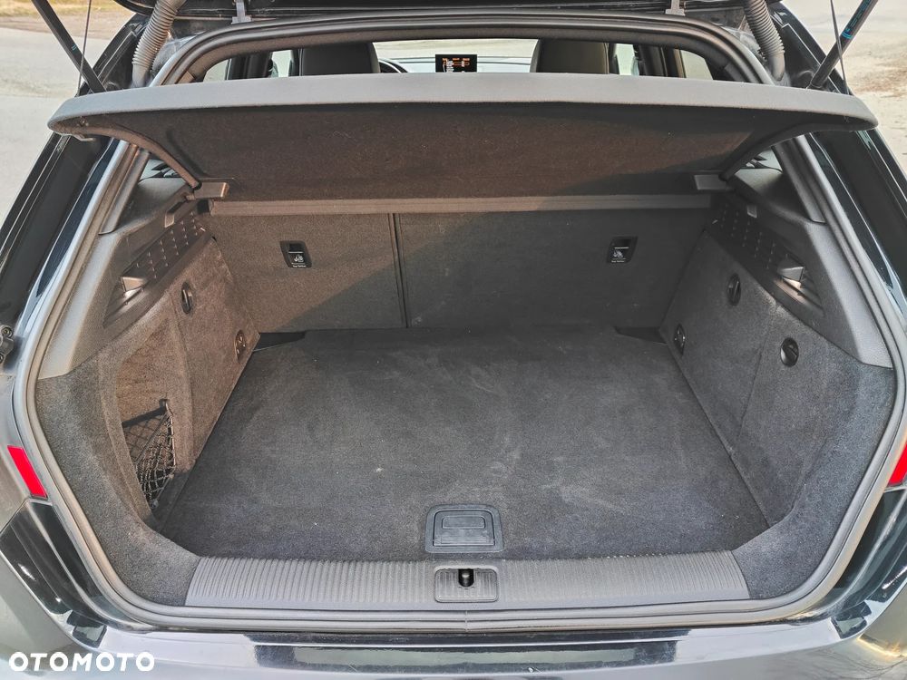 Audi A3 Sportback 2.0 TDI (clean diesel) quattro S tronic S line Sportpaket - 23