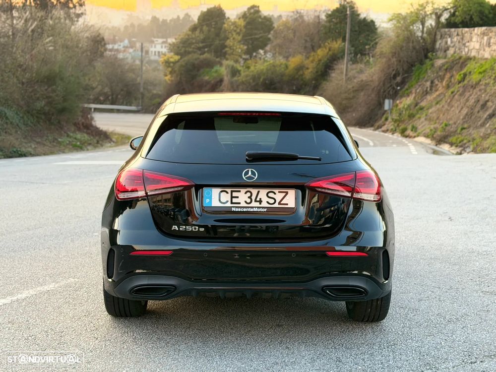 Mercedes-Benz A 250 e AMG Line - 12