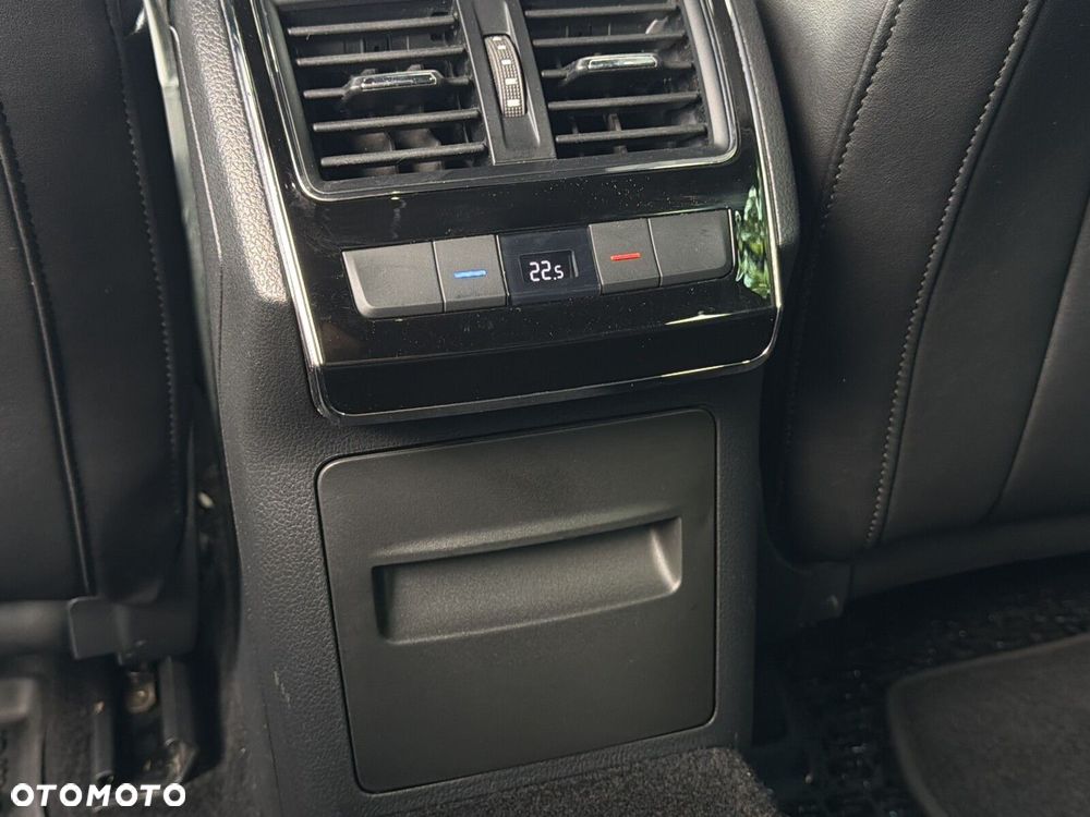 Skoda Superb 2.0 TDI SCR 4x4 L&K DSG - 37