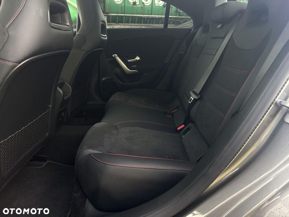 Mercedes-Benz CLA - 17