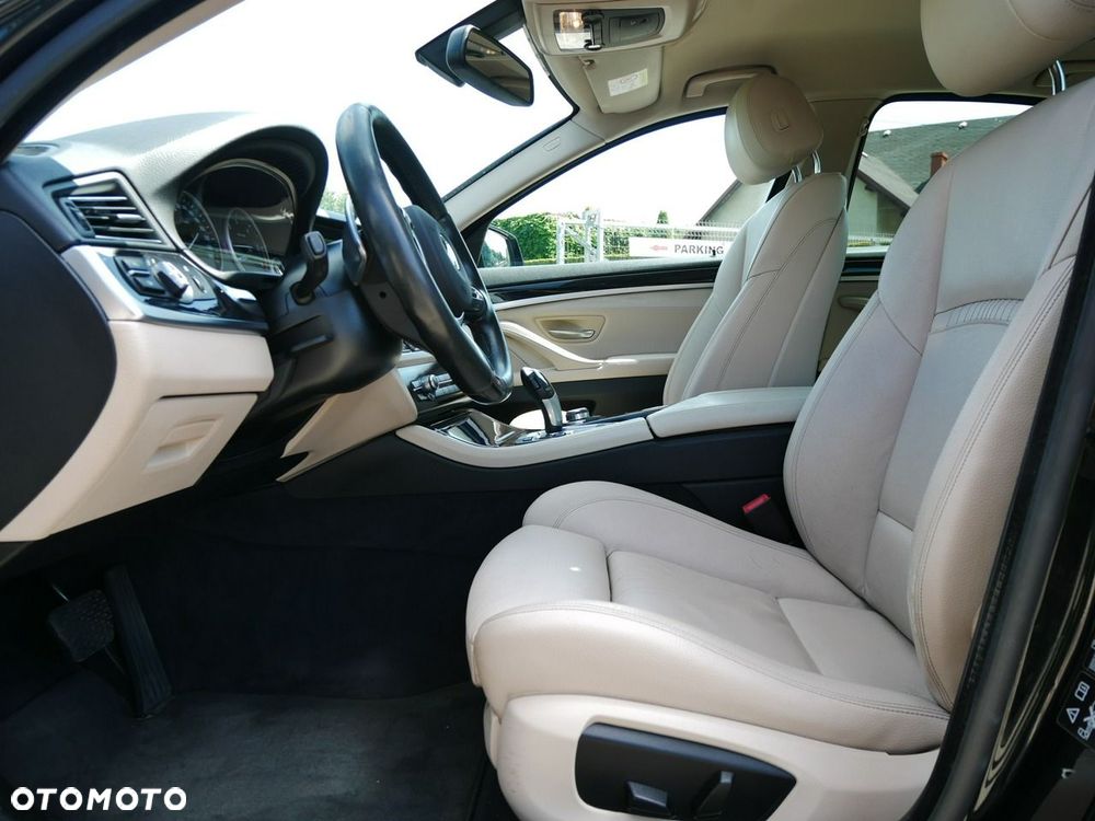 BMW Seria 5 520d xDrive - 9