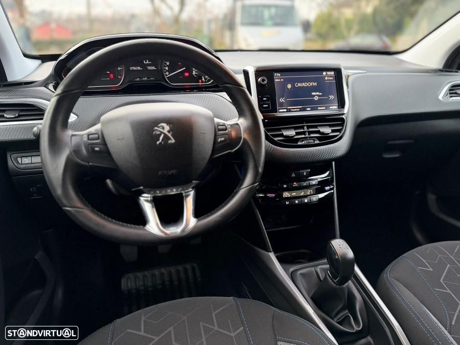 Peugeot 2008 1.2 PureTech Style - 15